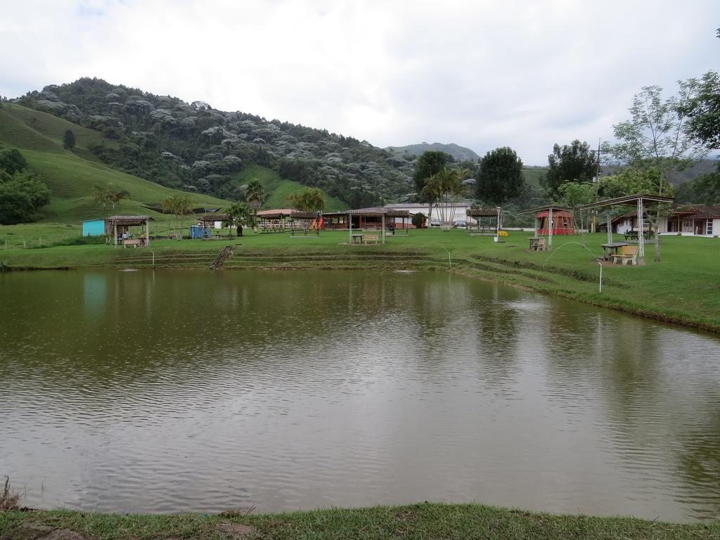 Finca Recreacional Marcelandia Santa Rosa de Cabal Εξωτερικό φωτογραφία